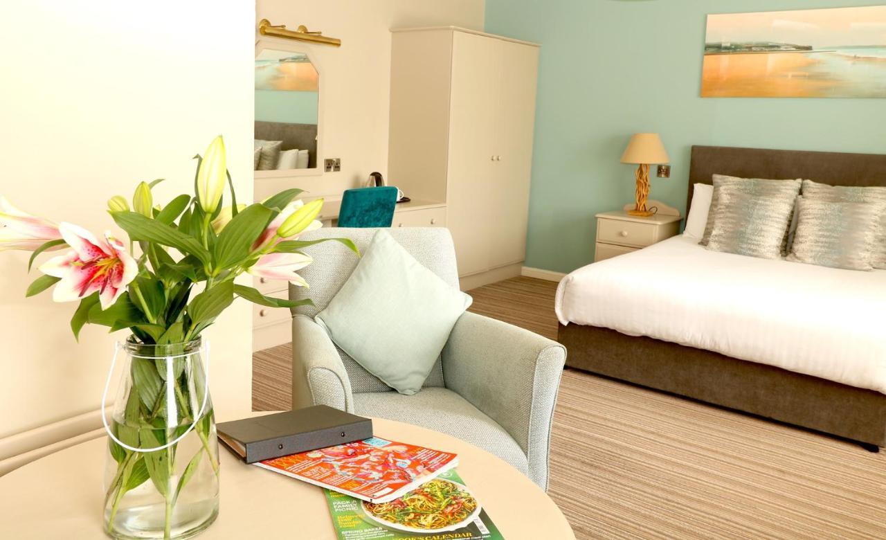 בושמילס Causeway Hotel מראה חיצוני תמונה