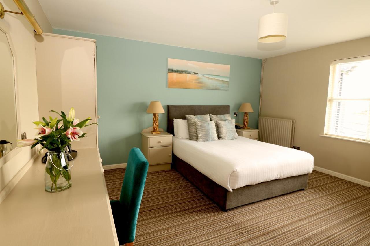 בושמילס Causeway Hotel מראה חיצוני תמונה